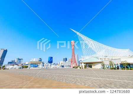 Spring in Kobe Port, Kobe City, Hyogo Prefecture 124781680