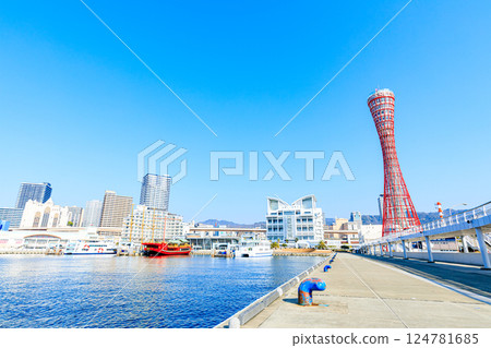 Spring in Kobe Port, Kobe City, Hyogo Prefecture 124781685