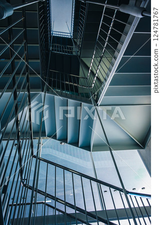 固體空間 124781767