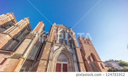 Saint Etienne Cathedral in Toulouse timelapse hyperlapse. France 124781912