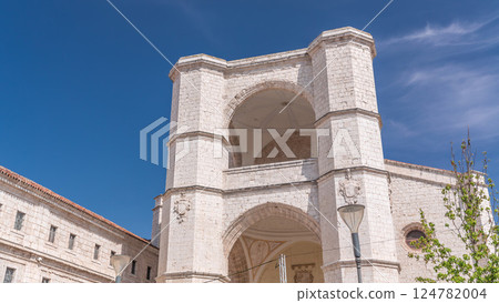 Church of San Benito el Real timelapse in Valladolid, Spain 124782004