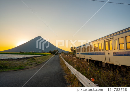 Evening view of Mt. Kaimon from Nishi-Oyama Station 124782738