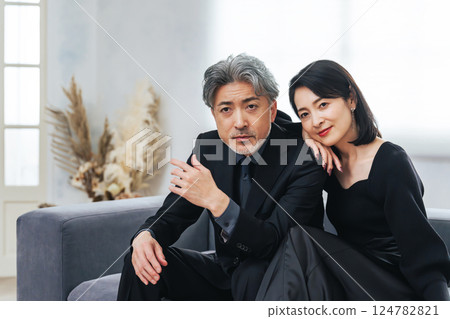 Cool middle-aged couple 124782821