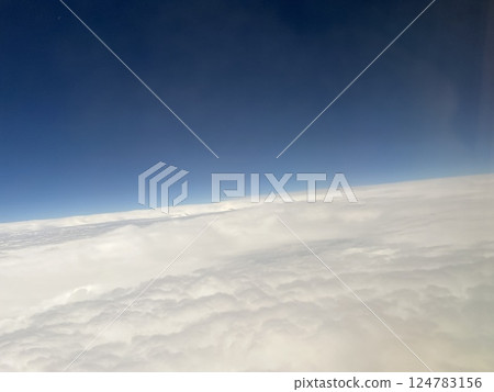 雲層上方的風景 雲層上方的風景 124783156