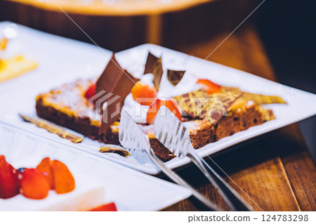 Dessert buffet 124783298