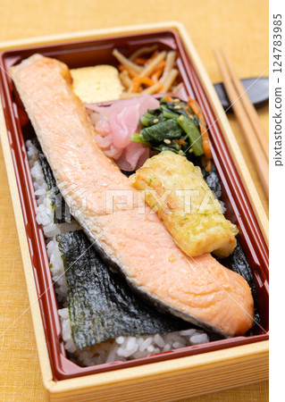 Delicious salmon saikyo-yaki 124783985