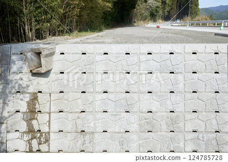 擋牆 124785728