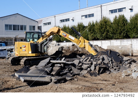 Construction site power shovel 124793492