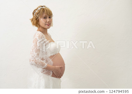 Pregnancy Pregnant woman Maternity Woman 124794595