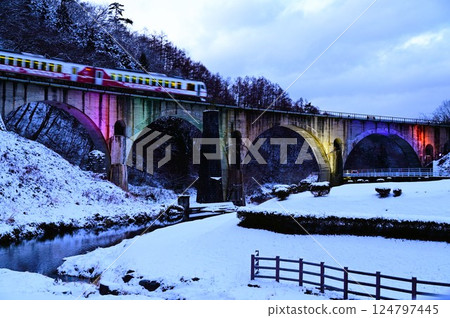 遠野眼鏡橋的冬季點燈活動 124797445
