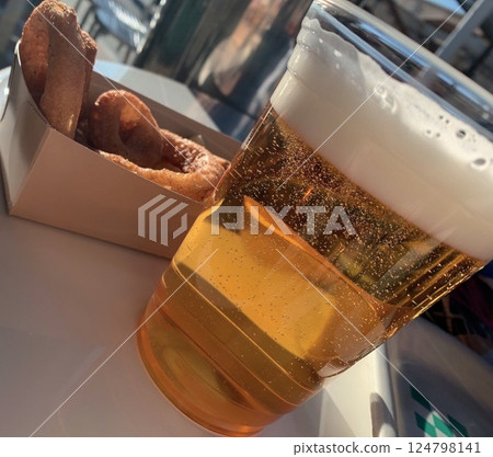 Draft beer Draft beer 124798141