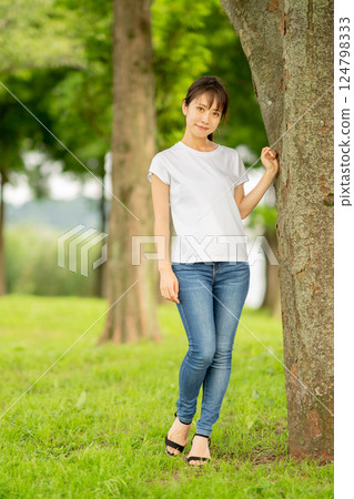 Beautiful Japanese women 124798333