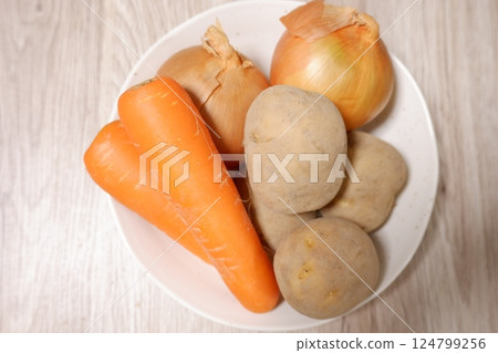 咖哩配料：根莖類蔬菜 124799256