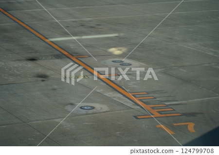 停機坪標線 124799708