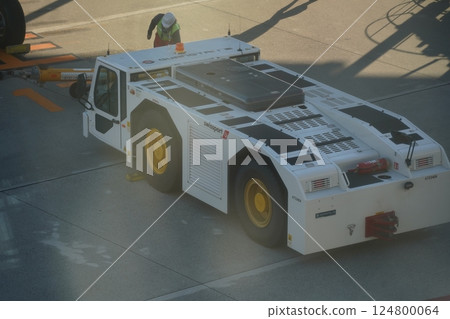 Aircraft trailer 124800064