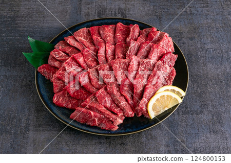 Domestic Japanese Black Beef Thigh Meat for Yakiniku Domestic Japanese Black Beef Thigh Meat for Yakiniku 124800153