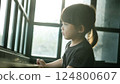 凝視 124800607