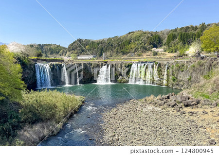 Waterfall of Hatassiri 124800945