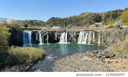 Waterfall of Hatassiri Waterfall of Hatassiri 124800947