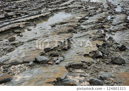 青島海灘上的魔鬼洗衣板 124801321