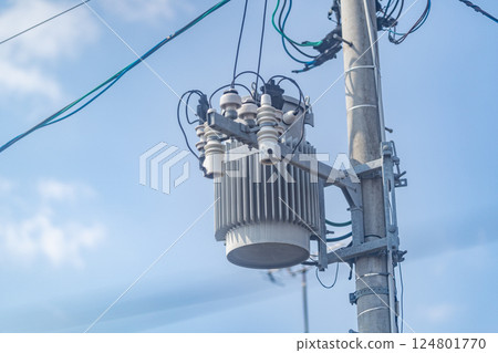 電線桿鬥 桿上變壓器 124801770