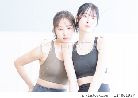 Beauty image of a young woman in training wear Beauty image of a young woman in training wear 124801957
