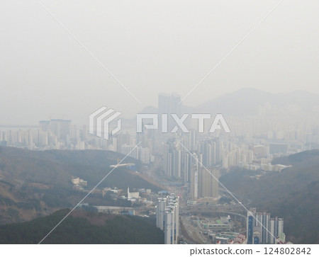 an air-polluting landscape 124802842