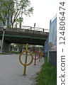 Promenade and cityscape of Toronto, Canada 124806474