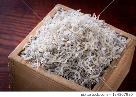 Chirimenjako Chirimenjako 124807980