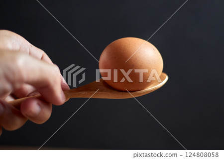 Close up brown eggs in egg box 124808058