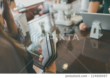 payout, accounting, female 124808487