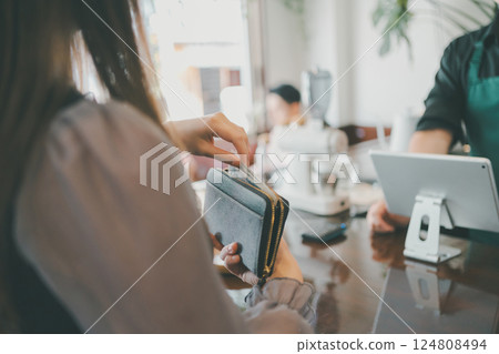 payout, accounting, female 124808494