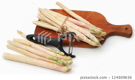 German White Asparagus German White Asparagus 124809636
