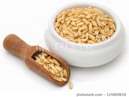 Whole oats Whole oats 124809639