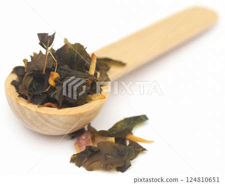 Fried moringa leaves 124810651