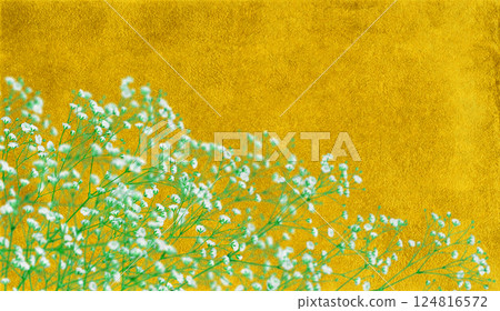 日式剪影藝術，以金箔繪製的逼真花朵和樹葉為特色 124816572