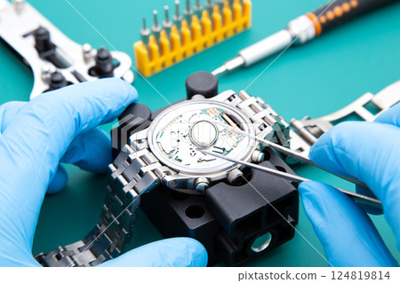 Wristwatch battery change 124819814