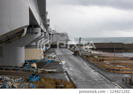 Oyashirazu Fishing port under the highway viaduct 124821282