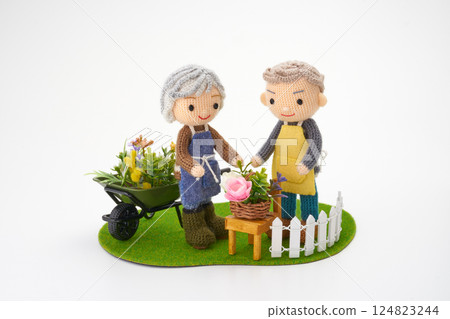 Amigurumi 娃娃：老年生活形象 124823244