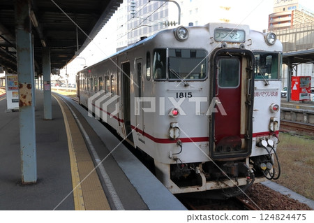 [sh] Dounan Isaribi Railway Kiha 40 White - Misogi (Kikonai ⇔ Goryokaku - Hakodate) 124824475