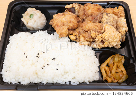 Delicious deep fried lunch box 124824666