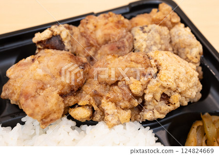 美味的油炸午餐盒 美味的油炸午餐盒 124824669