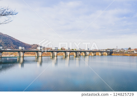The Kiso River and the cityscape of Kakamigahara City as seen from the area around Inuyama Castle in Inuyama City (Aichi Prefecture) The Kiso River and the cityscape of Kakamigahara City as seen from the area around Inuyama Castle in Inuyama City (Aichi Prefecture) 124825729