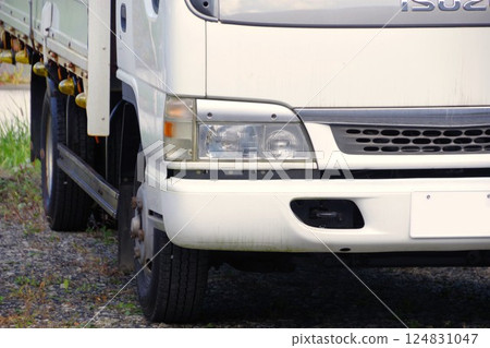 商用車圖片：中型五十鈴第五代 Elf 前臉 124831047