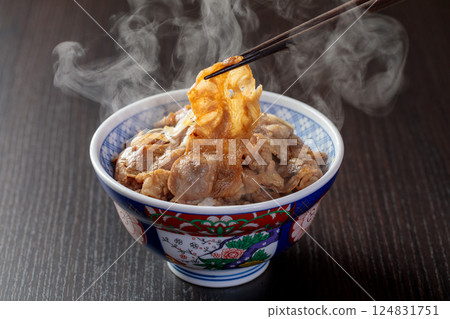 卡爾比牛肉 124831751
