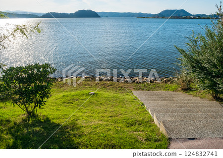 從鳥取市立綠洲公園眺望小山湖 124832741