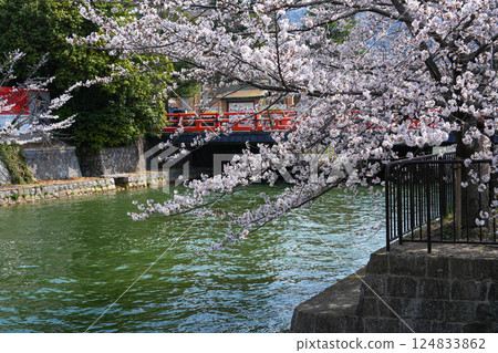 Kyoto: Okazaki Tokokusen, Okazaki Canal 124833862