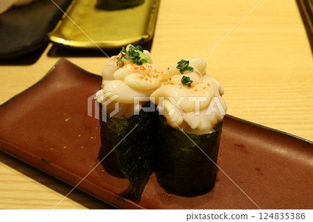 Hokkaido gourmet: Fresh whitefish milt gunkan sushi Hokkaido gourmet: Fresh whitefish milt gunkan sushi 124835386