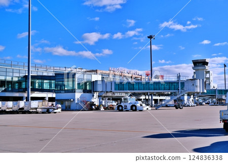 函館機場風景 124836338