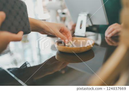 payout, accounting, female 124837669